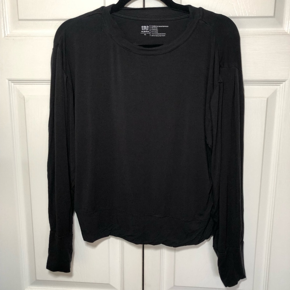 Albion Black Long Sleeve Top Size M
